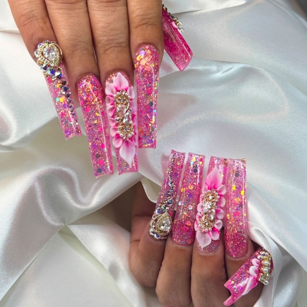 Bella y Libre - Video -Book "Nail Business" + 60 pieces Professional Kit